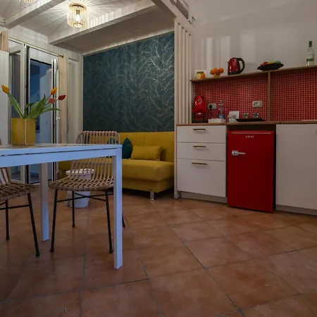 Sabbie Dell'etna - Eleganza E Comfort Nel Cuore Di Con Parcheggio Privato Apartamento *