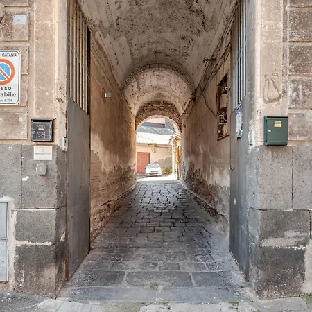 Sabbie Dell'etna - Eleganza E Comfort Nel Cuore Di Con Parcheggio Privato Apartamento