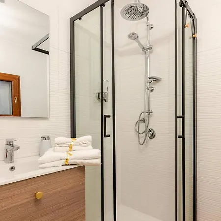 Sabbie Dell'etna - Eleganza E Comfort Nel Cuore Di Con Parcheggio Privato Apartamento *